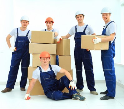 Careful handling of household belongings during a Harringay move