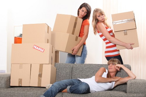 Efficient furniture removals for homes and offices in Harringay